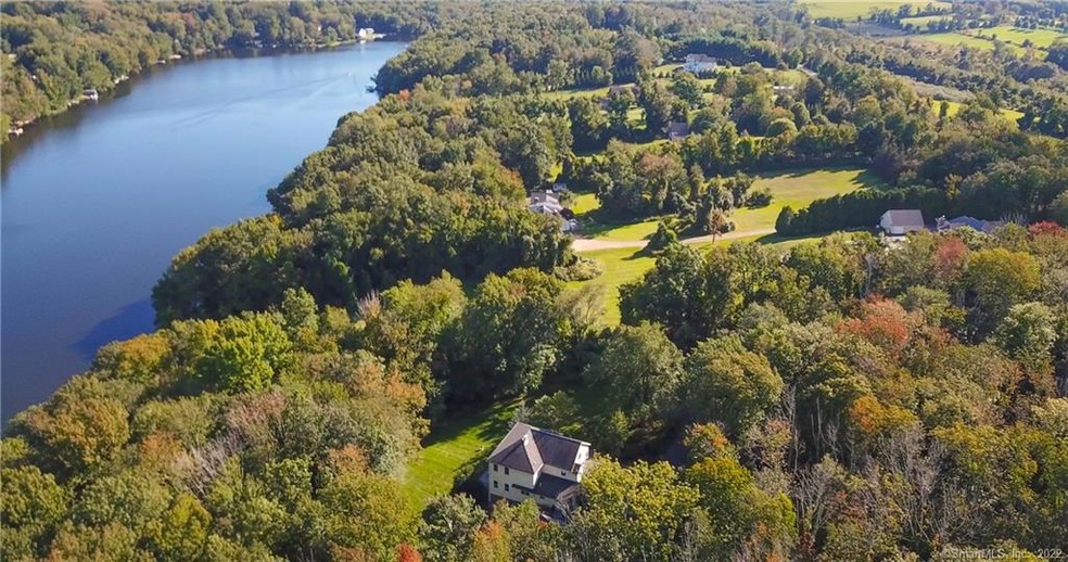 158 W Quasset Rd, Woodstock, CT 06281 - photo 1