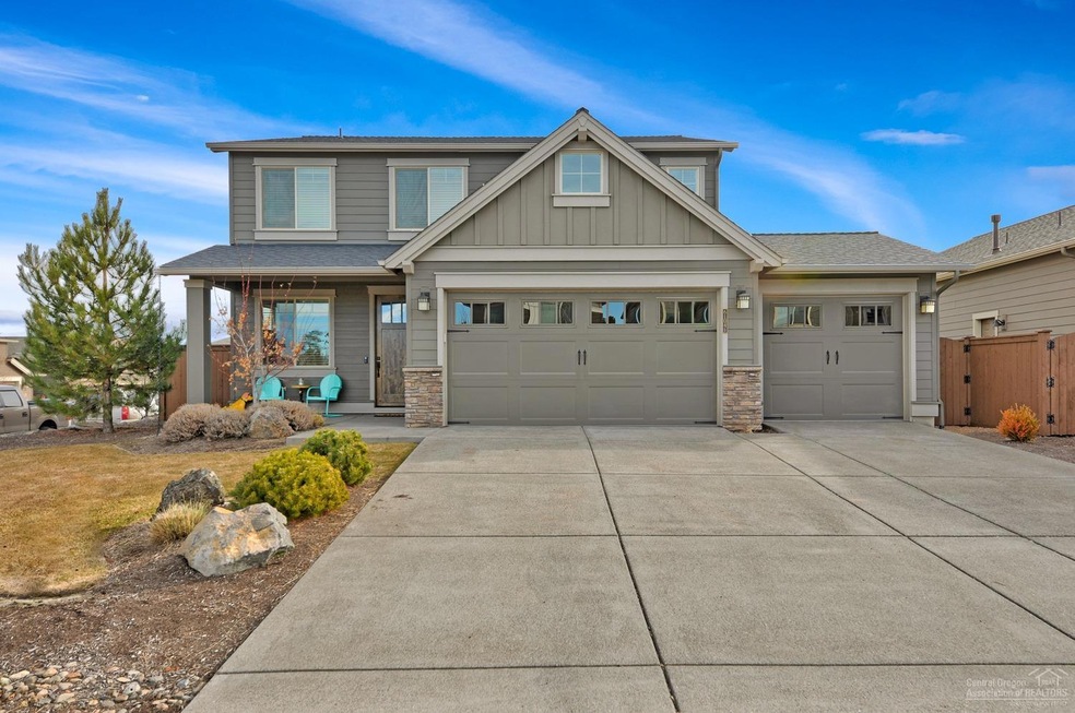 61041 Manhae Loop, Bend, OR 97702 - photo 1