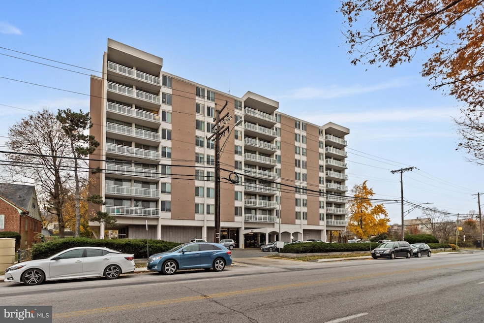 Strathmore Tower unit 400, Baltimore, MD 21215 - photo 1