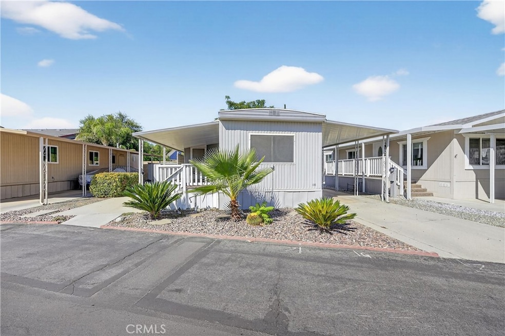 655 E Main St unit 32, San Jacinto, CA 92583 - photo 1