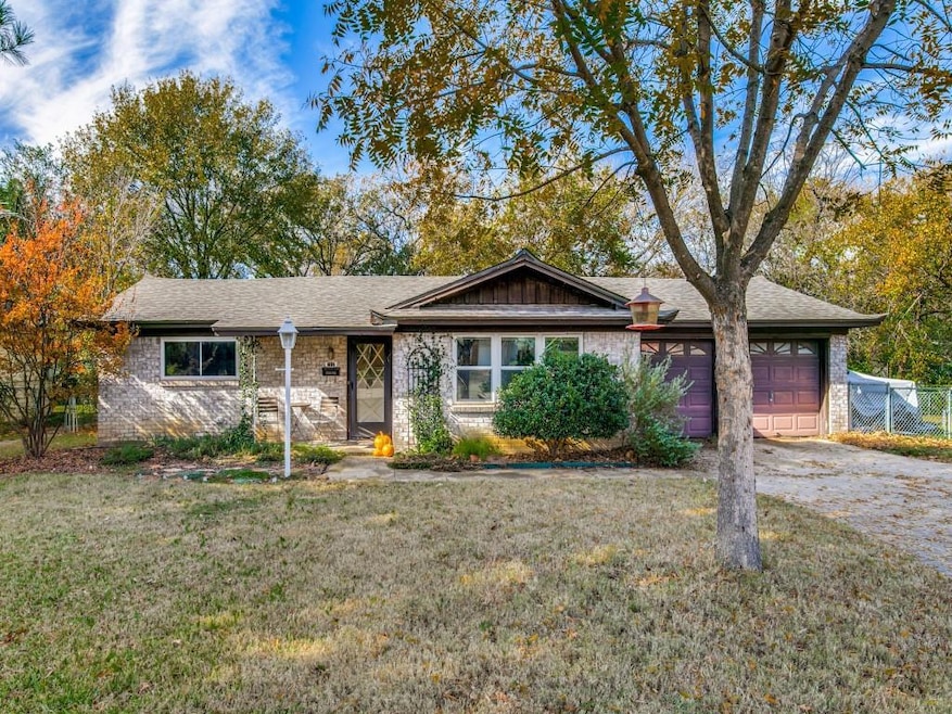 217 Page Ct, Hurst, TX 76053 - photo 1