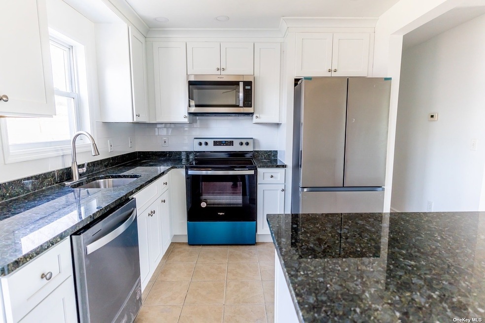 2914 Sipp Ave, Medford, NY 11763 - photo 1