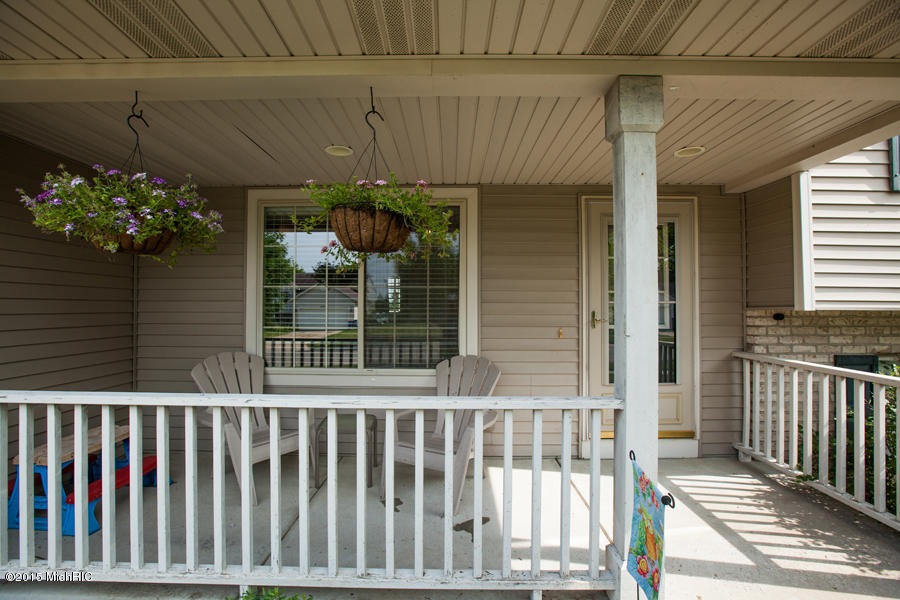 1630 Waldorn Ave NE, Grand Rapids, MI 49505 - photo 1