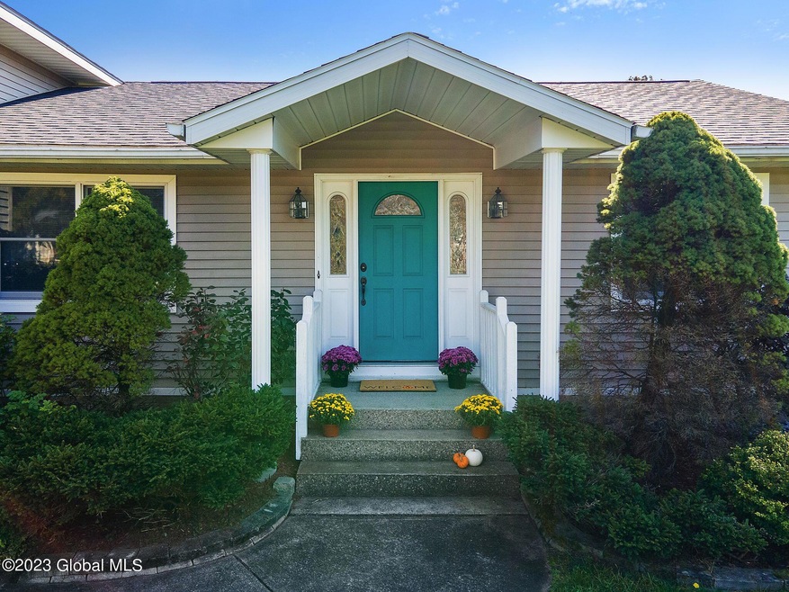 132 Spring RD