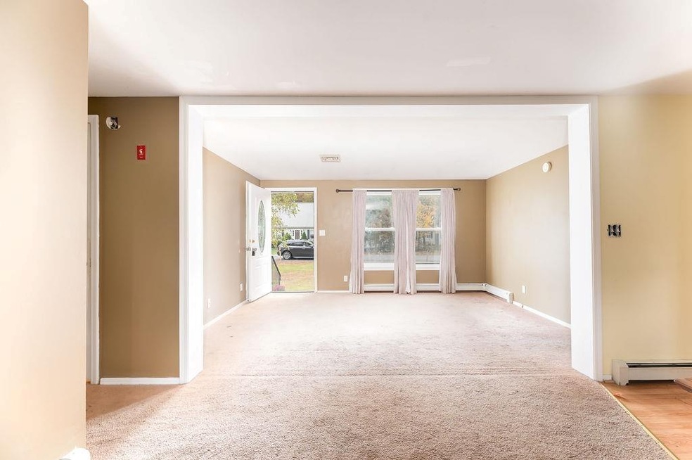 10 Wright Rd, Derry, NH 03038 - photo 1