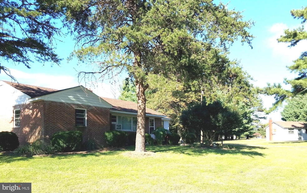 20127 Ridge Rd, Colonial Beach, VA 22443 - photo 1