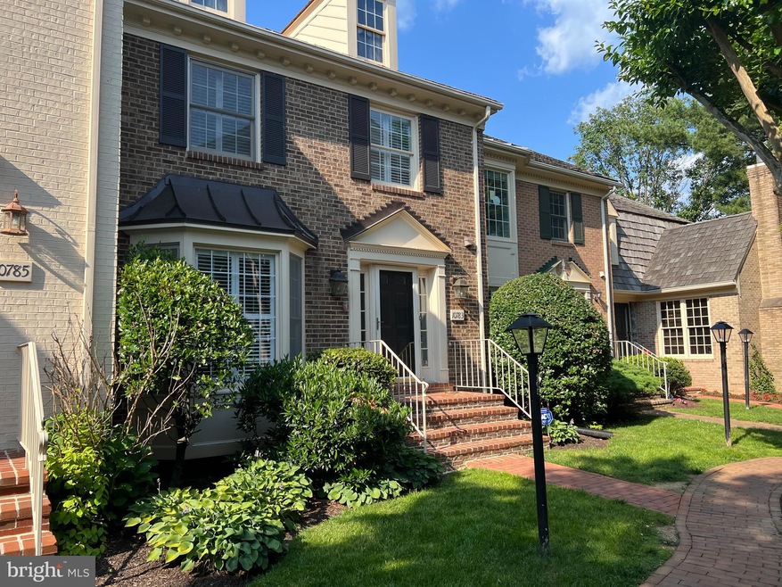 10783 Brewer House Rd, Rockville, MD 20852 - photo 1