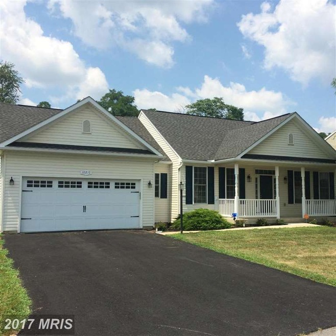 10210 Stagecoach Dr, Hagerstown, MD 21740 - photo 1