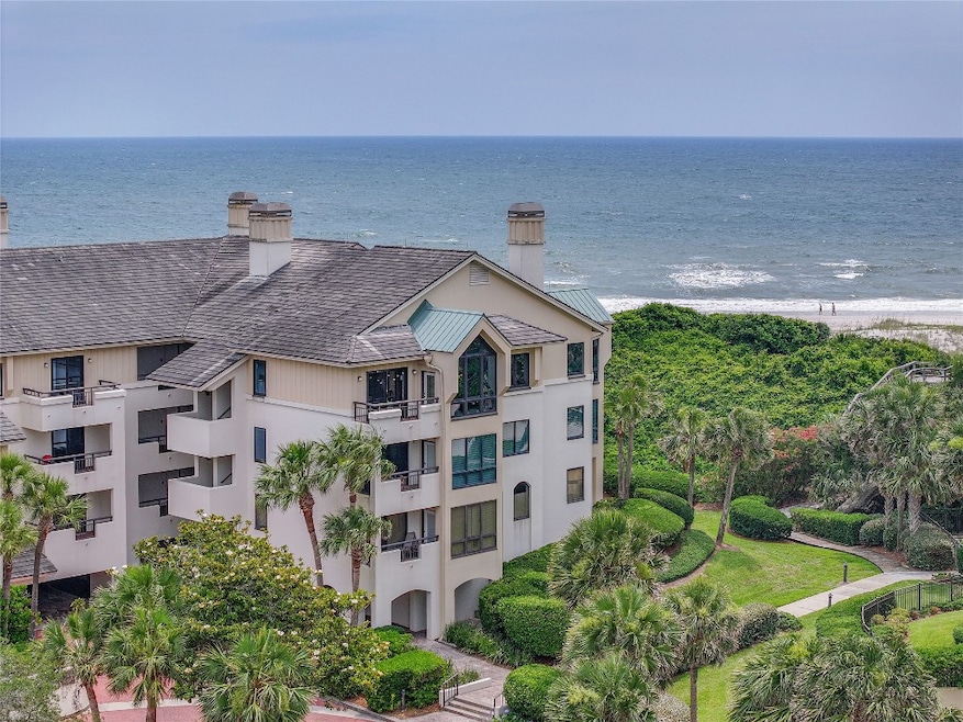 Charming Oceanfront Spyglass Villas with  Luxury R