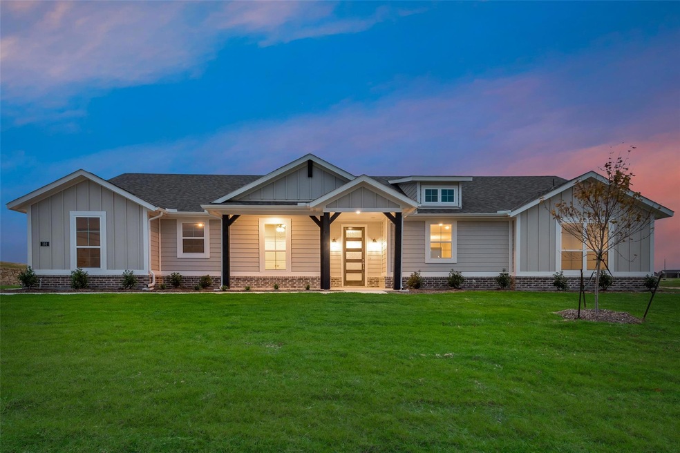 152 Hillock Ct, Decatur, TX 76234 - photo 1