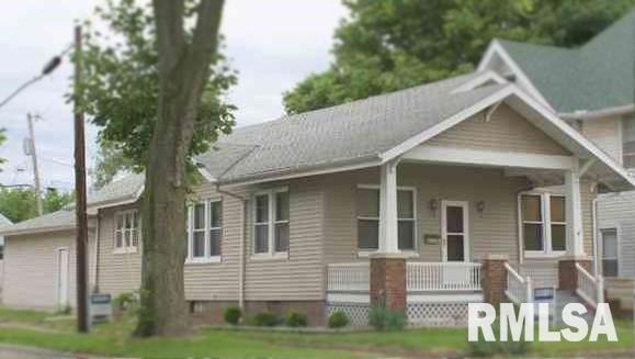 329 Decatur St, Lincoln, IL 62656 - photo 1