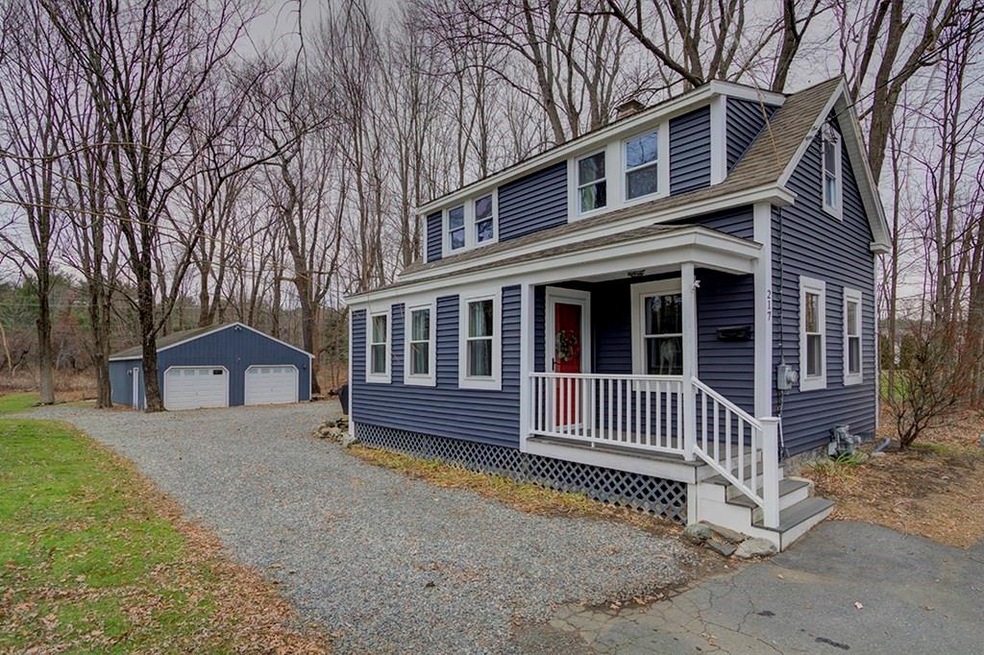 217 Central St, Georgetown, MA 01833 - photo 1