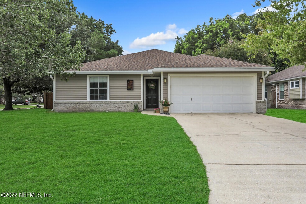 5236 Acre Estates Dr W, Jacksonville, FL 32210 - photo 1