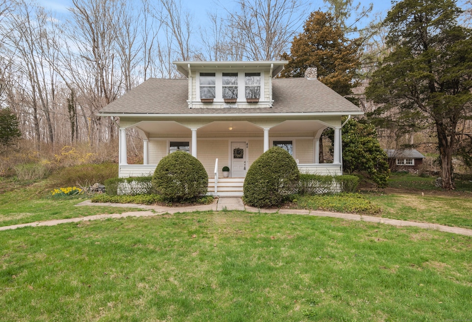 42 W Main St, Chester, CT 06412 - photo 1