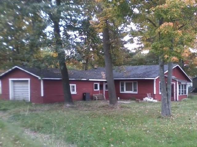 4177 Lakeside Dr, Beaverton, MI 48612 - photo 1