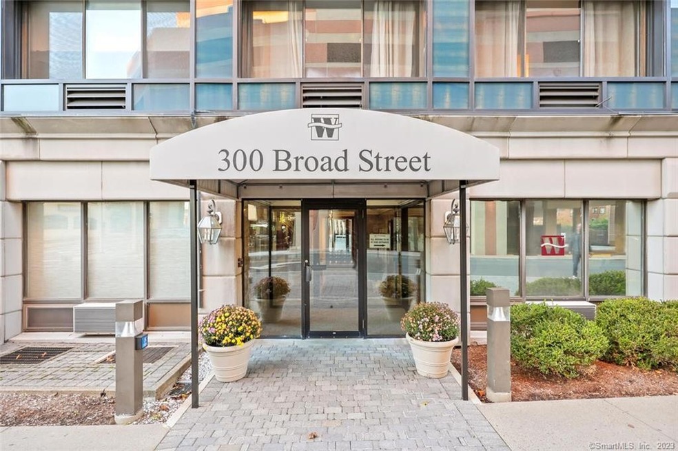 The Windemere unit 203, Stamford, CT 06902 - photo 1