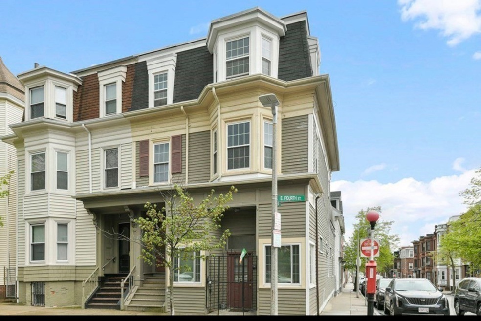 815 E 4th St unit 1, Boston, MA 02127 - photo 1