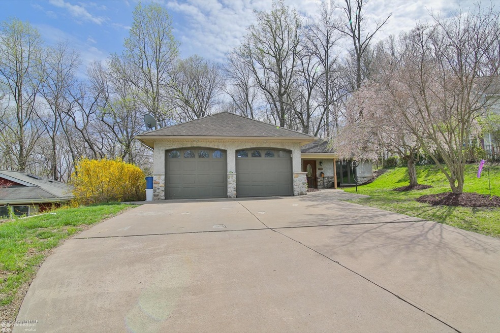 147 Lenape Trail, Mount Bethel, PA 18343 - photo 1