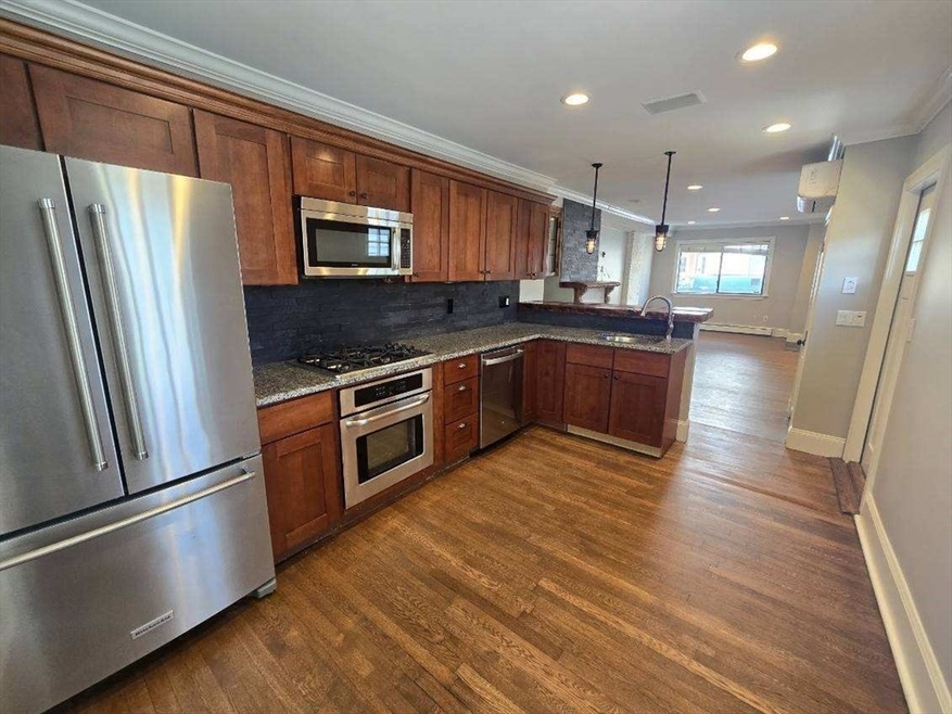 571 E 3rd St, Boston, MA 02127 - photo 1