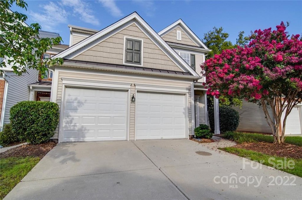 10032 Blakeney Preserve Dr, Charlotte, NC 28277