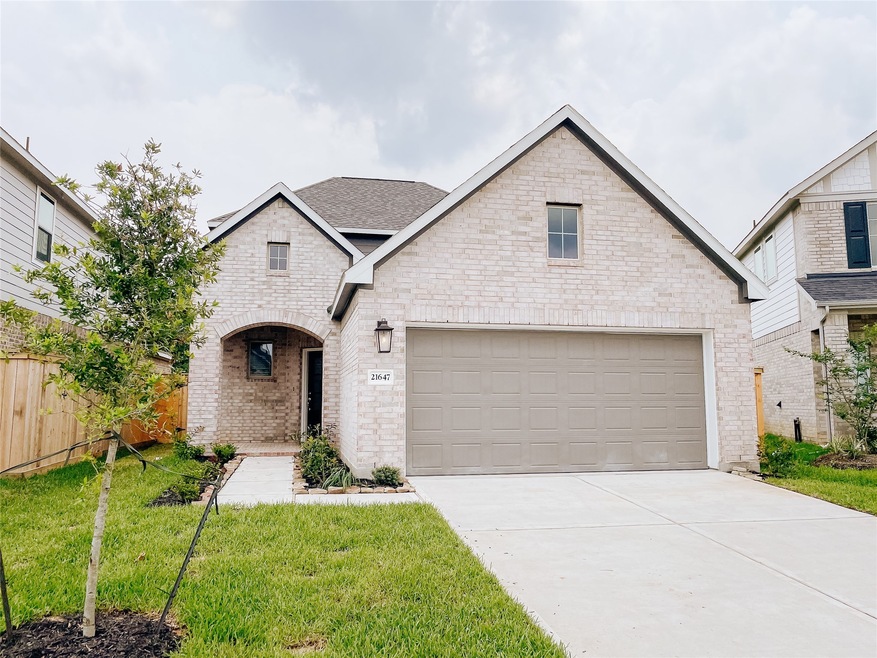 21647 Alberta Forest Cir, Magnolia, TX 77355 - photo 1