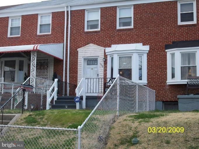 1050 Middlesex Rd, Essex, MD 21221 - photo 1