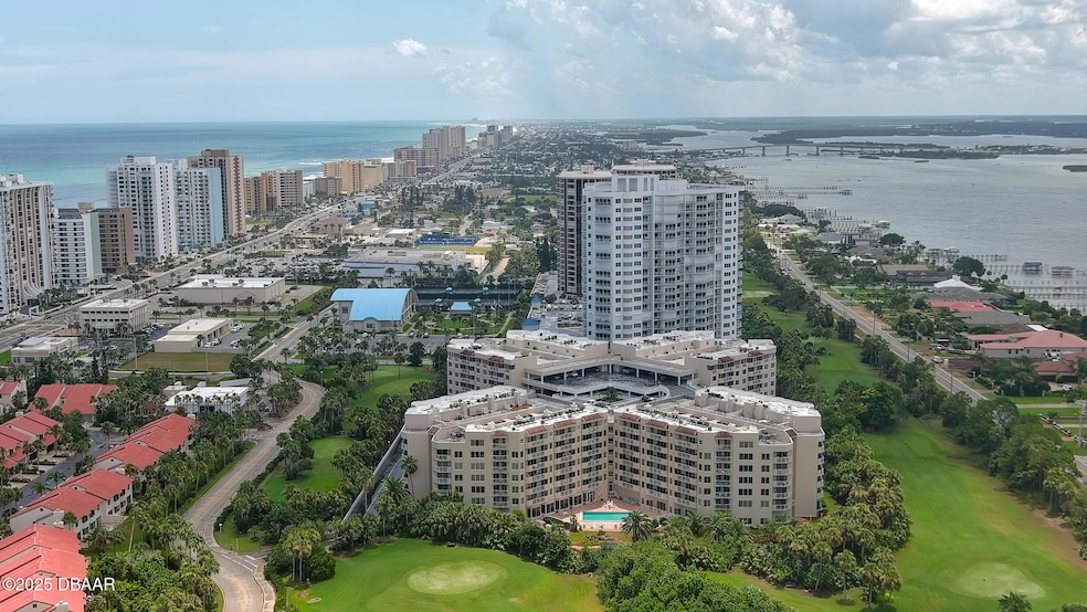 Oceans Cloverleaf unit 5B4, Daytona Beach Shores, FL 32118 - photo 1
