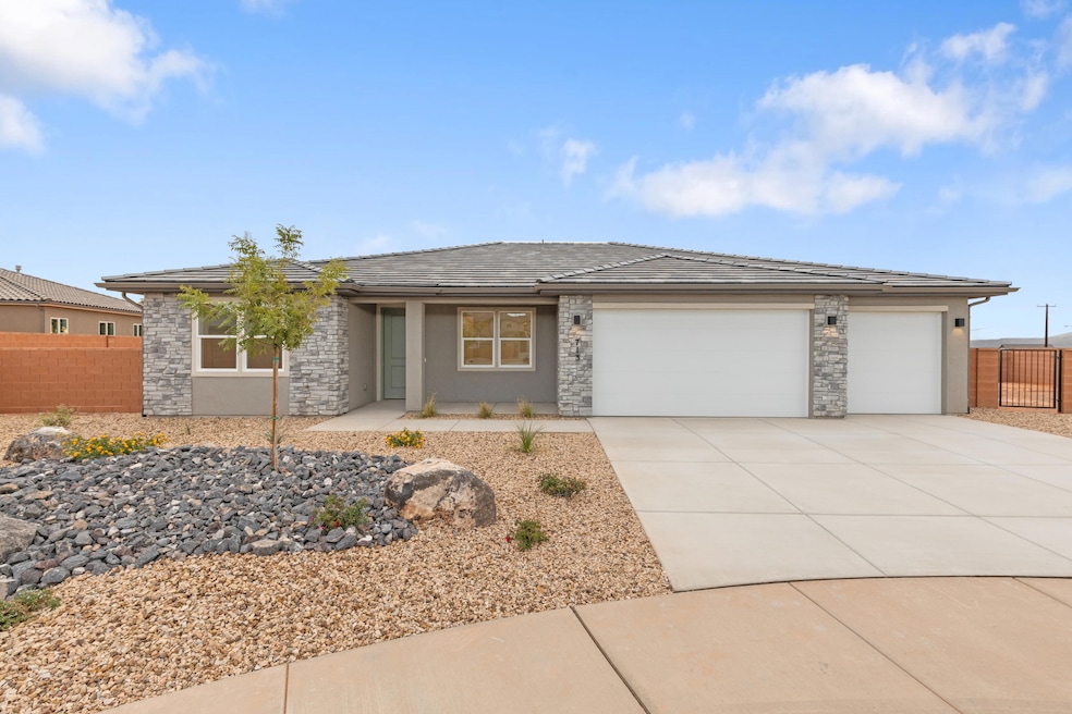 713 S 230 W unit (lot 15), Ivins, UT 84738 - photo 1