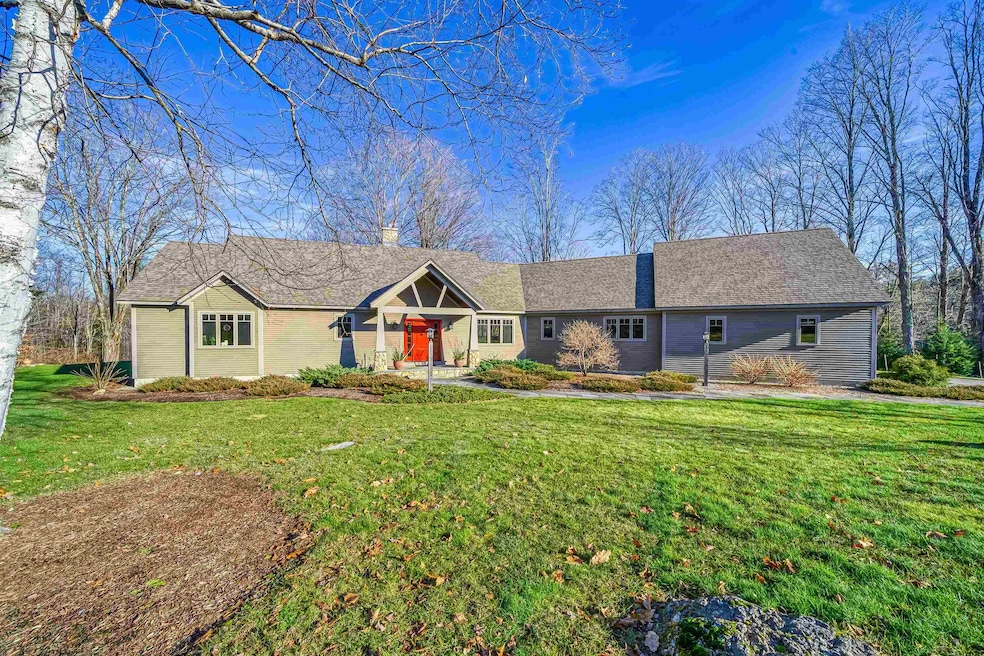 559 Elkins Rd, New London, NH 03257 - photo 1