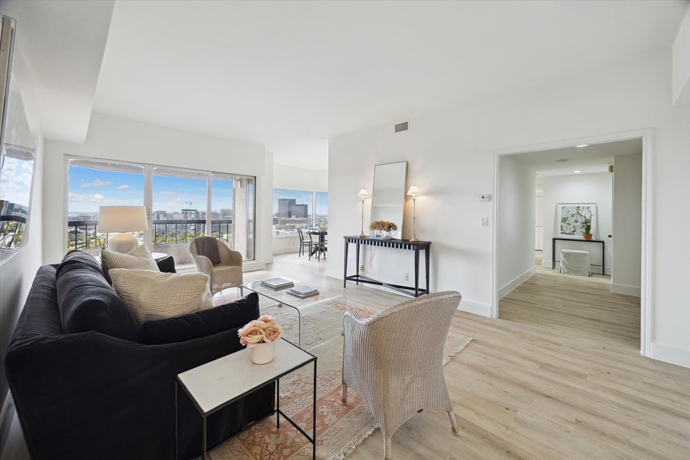 The Spires unit 1905, Houston, TX 77030 - photo 1