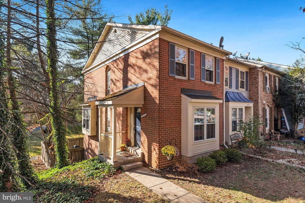 20549 Strath Haven Dr, Montgomery Village, MD 20886 - photo 1