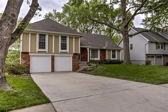 10127 Halsey St, Lenexa, KS 66215 - photo 1