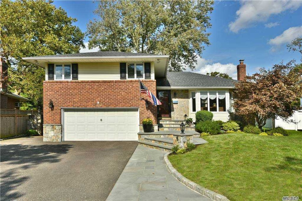 Sold $830,000 • Co-Listing Agent