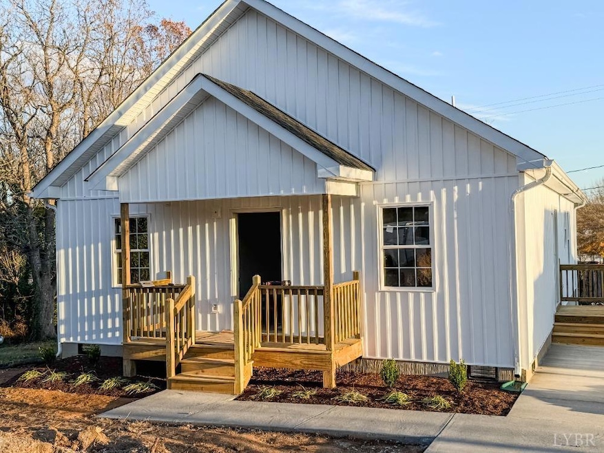 1021 7th St, Altavista, VA 24517 - photo 1