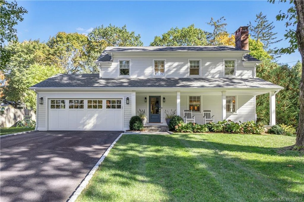 8 Edelweiss Ln, Darien, CT 06820 - photo 1