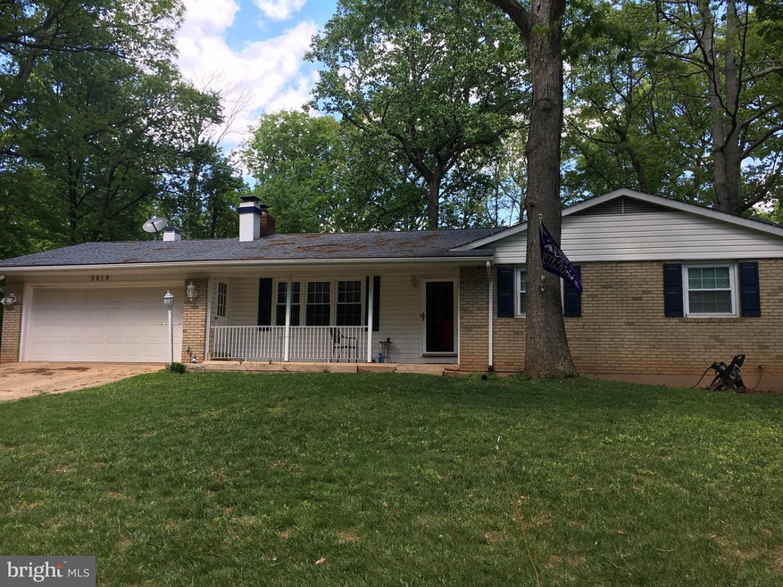 5819 Victor Dr, Sykesville, MD 21784 - photo 1