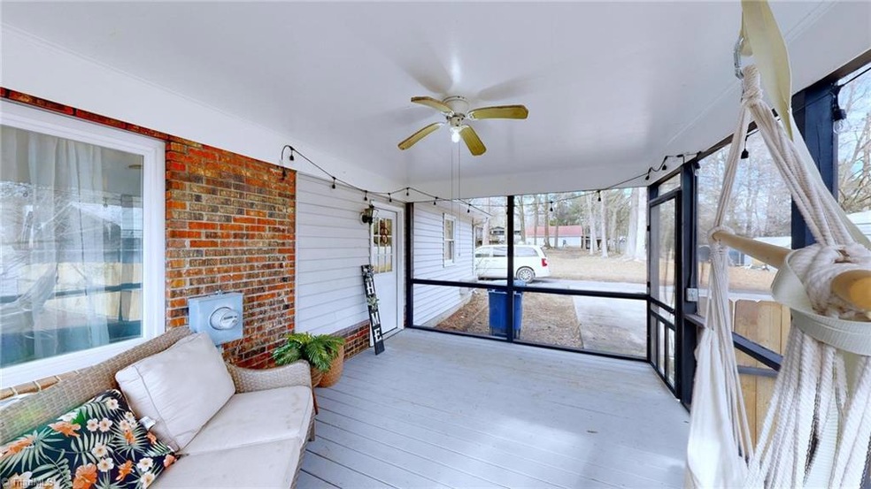 6044 Muddy Creek Rd, High Point, NC 27263 - photo 1