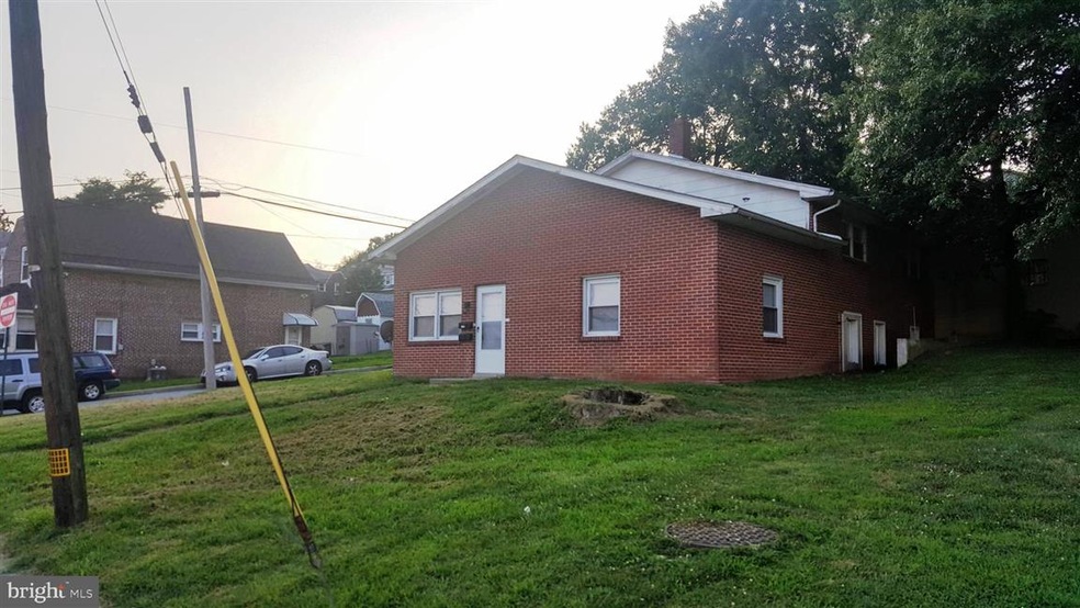 1098 W Ridge Rd unit A - 1ST FLOOR, Marcus Hook, PA 19061 - photo 1