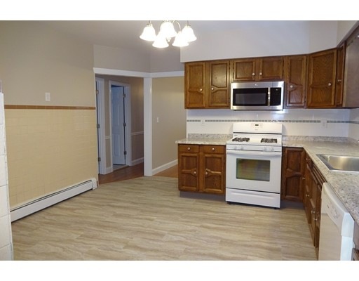 16 Heath St, Somerville, MA 02145 - photo 1