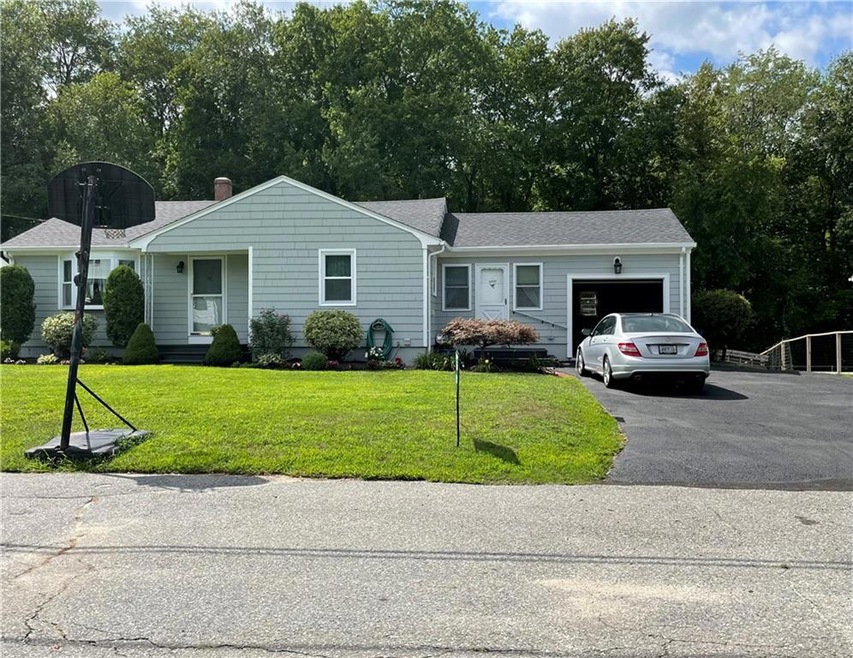 290 Harriet Ln, Cumberland, RI 02864 - photo 1