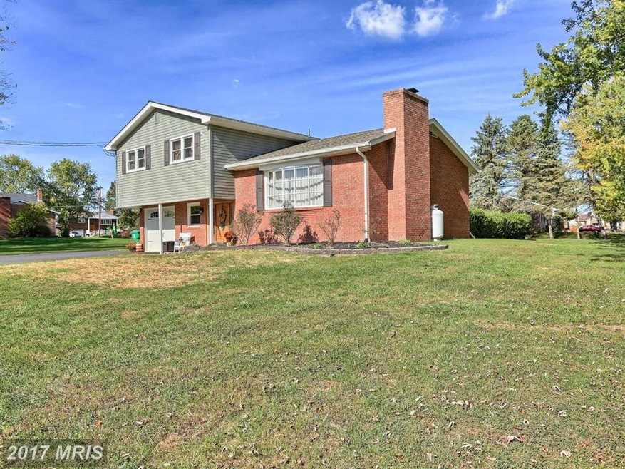 3721 Ricklyn Dr, Chambersburg, PA 17202 - photo 1