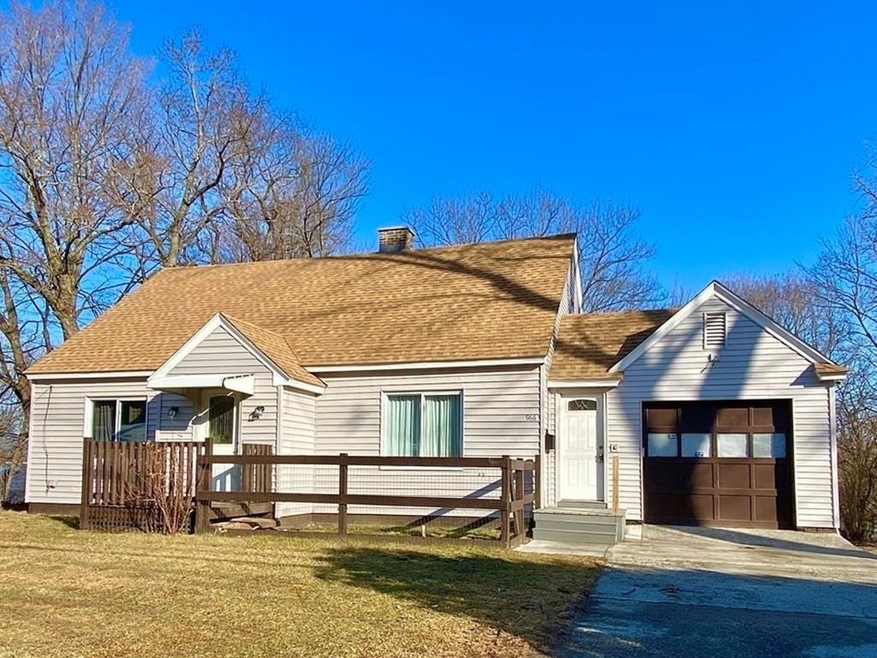 966 Main St, Holyoke, MA 01040 - photo 1