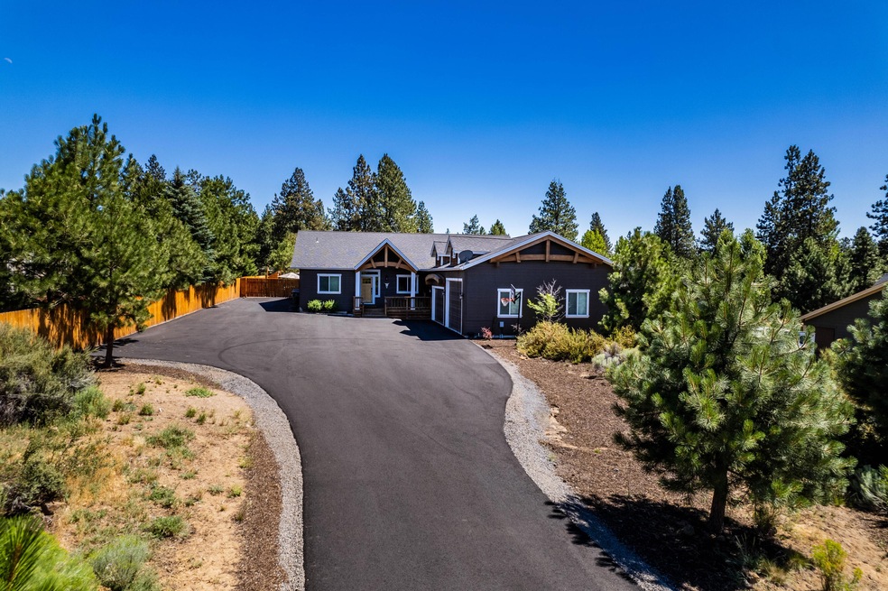 19525 Apache Rd, Bend-10