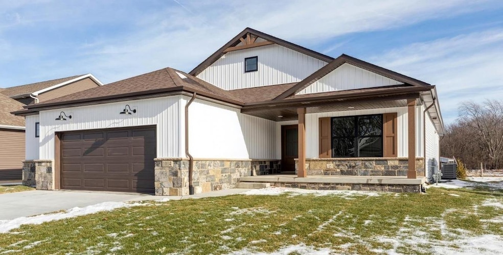 1014 Oak Grove Ct, Crown Point, IN 46307 - photo 1