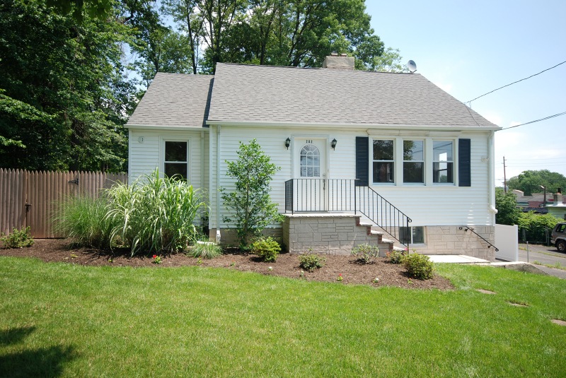 202 Mountain Pkwy, Green Brook, NJ 08812 - photo 1