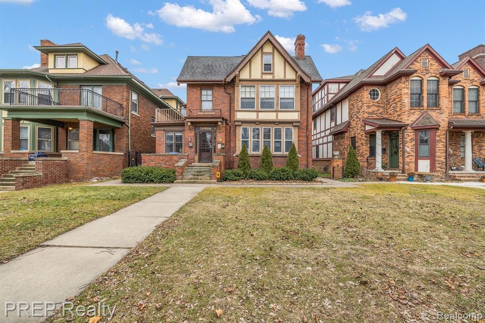 440 E Ferry St unit 2, Detroit, MI 48202 - photo 1