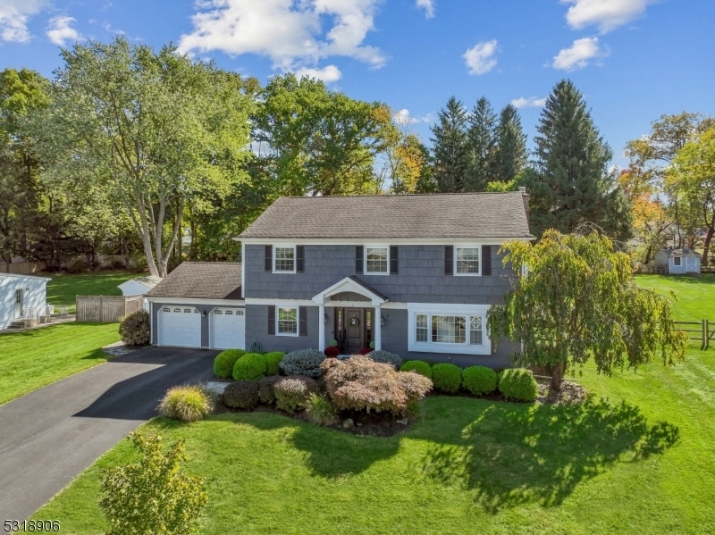 31 Phoenix Dr, Mendham, NJ 07945 - photo 1