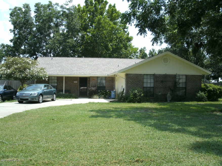 Exterior - Side Entry Garage