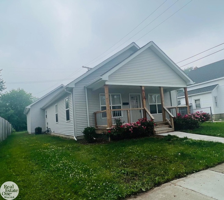 513 14th St, Port Huron, MI 48060 - photo 1