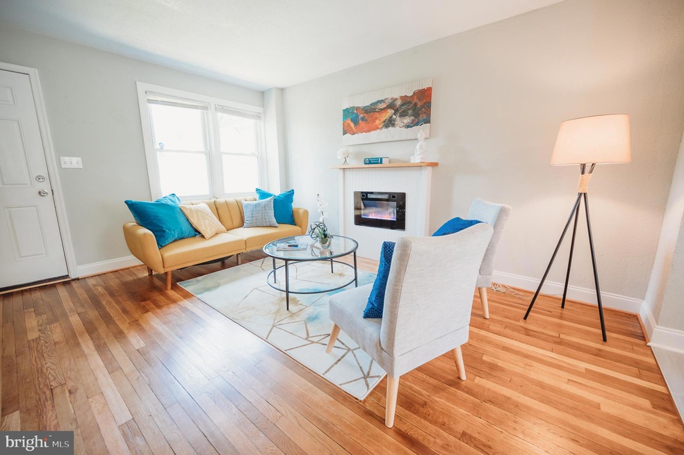 4539 Manorview Rd, Baltimore, MD 21229 - photo 1